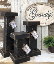 Grandy's Column Candlesticks