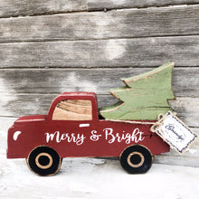 Grandy’s Merry & Bright Farmhouse Truck